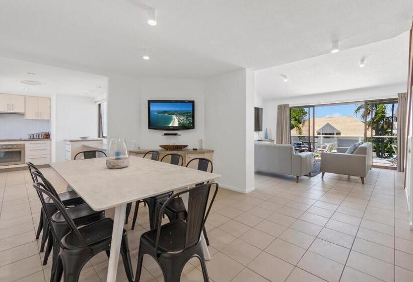 هتل Noosa Boutique Apartments & Elkhorn Villas