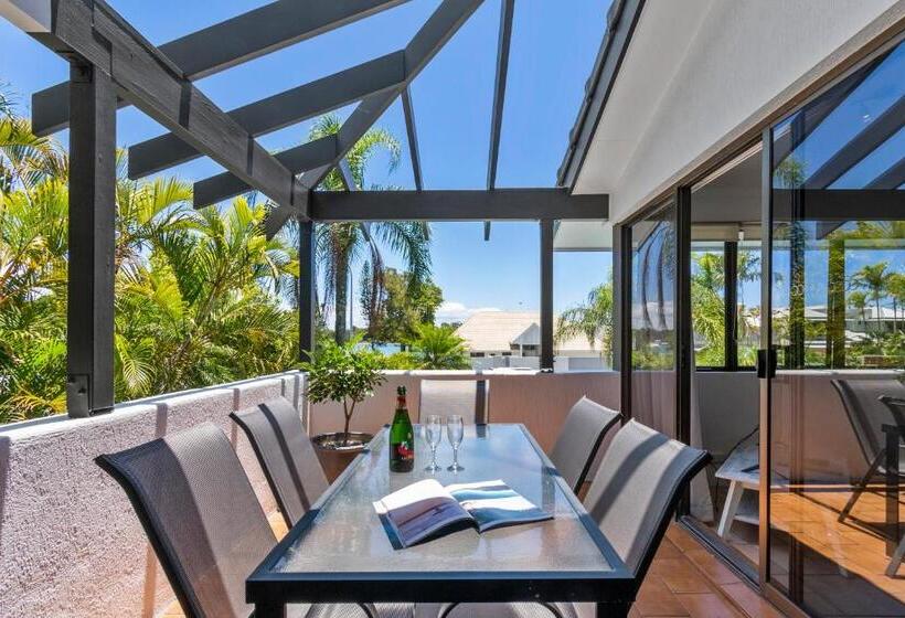 هتل Noosa Boutique Apartments & Elkhorn Villas