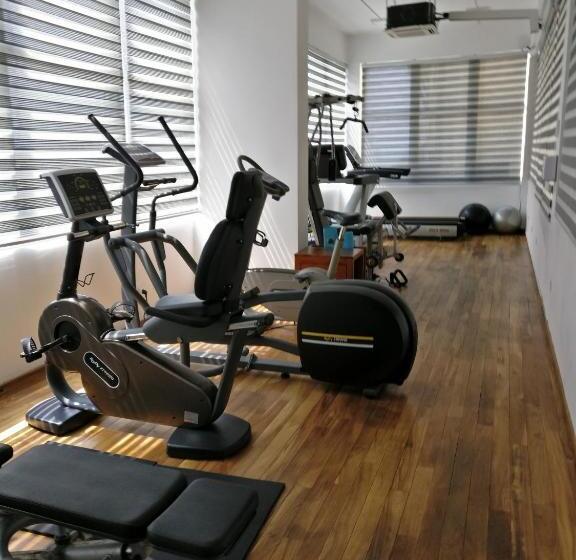 Ocean Edge Suites & Hotel Colombo