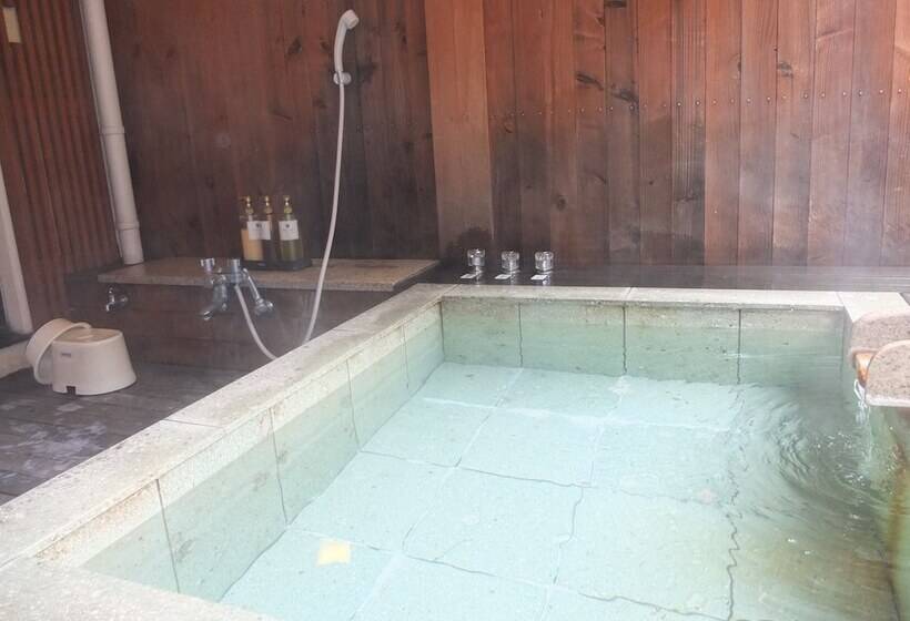 בית מלון כפרי Ootaki