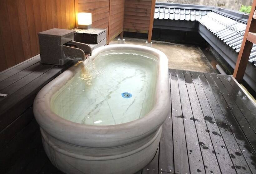 בית מלון כפרי Ootaki