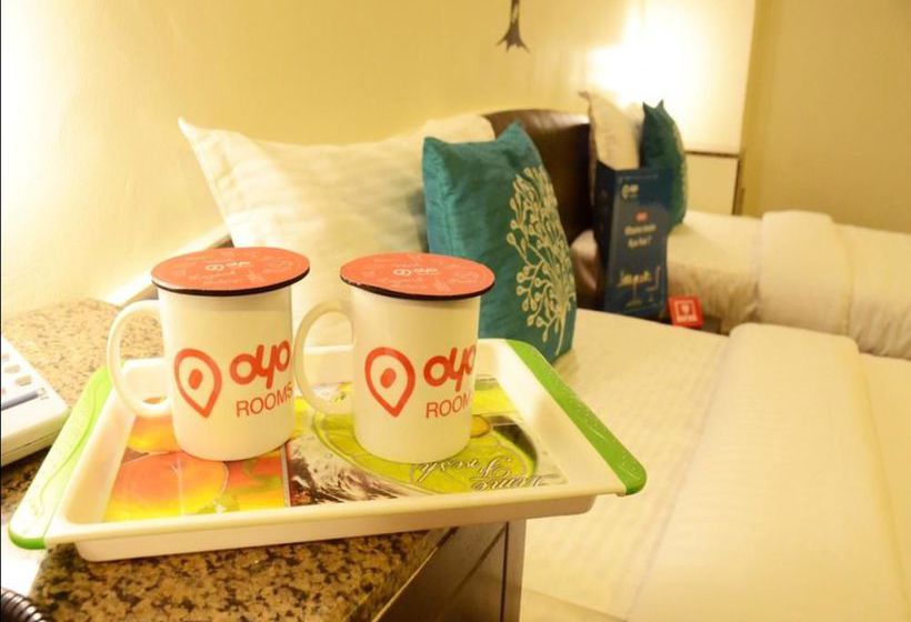 בית מלון כפרי Oyo Rooms Near Laxminarayan Theatre Swargate