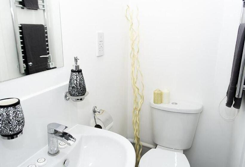 Отель Parkview Residence