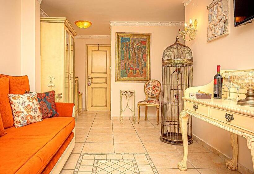 فندق Parthenon Art