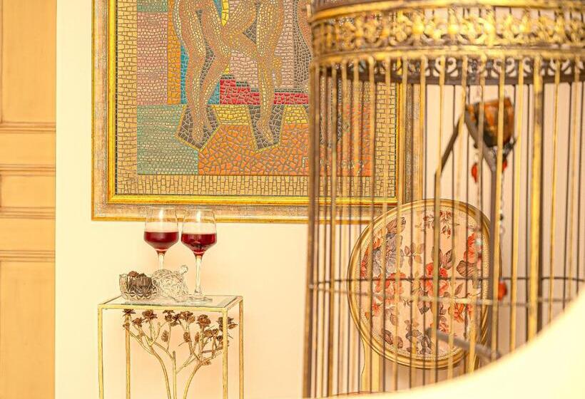 فندق Parthenon Art