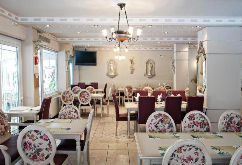 فندق Parthenon Art