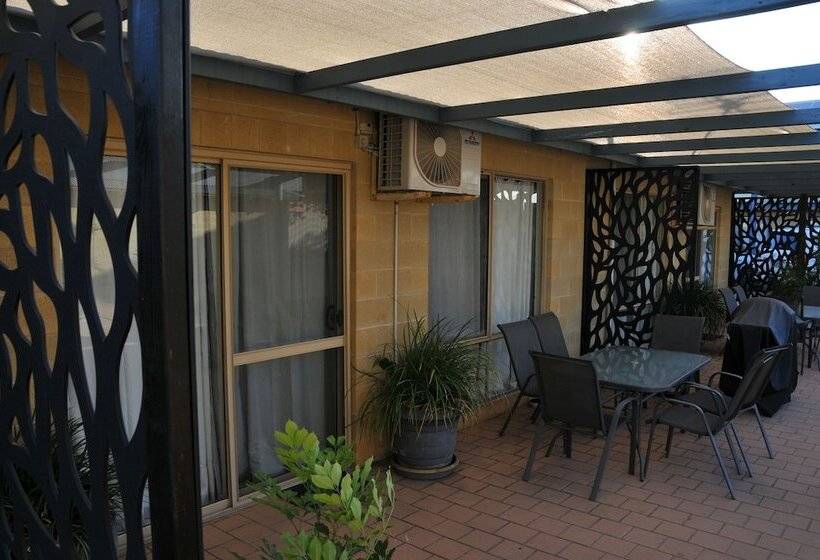 בית מלון כפרי Pelican S Nest