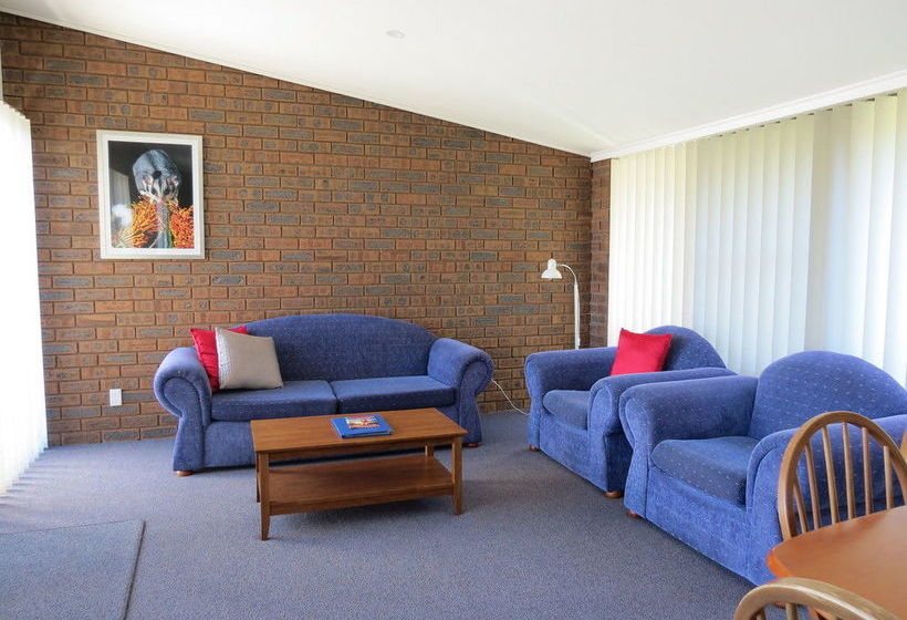 בית מלון כפרי Penguin Mews