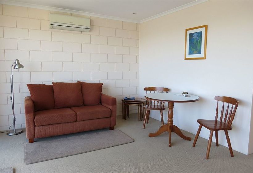 בית מלון כפרי Penguin Mews