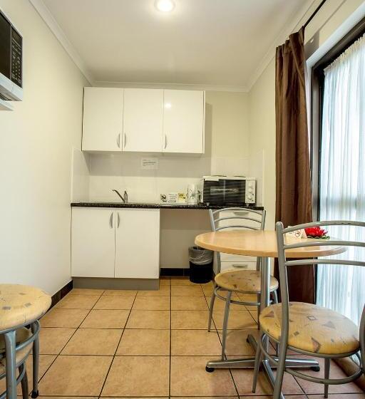 هتل Pialba Motor Inn