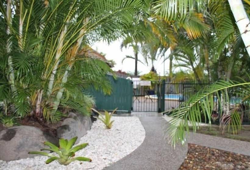 هتل Pialba Motor Inn