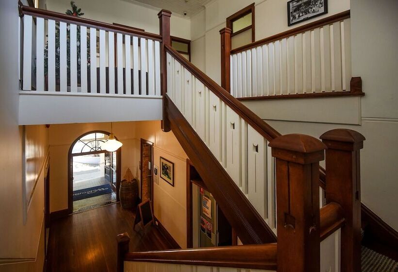 Pier Hotel Coffs Harbour