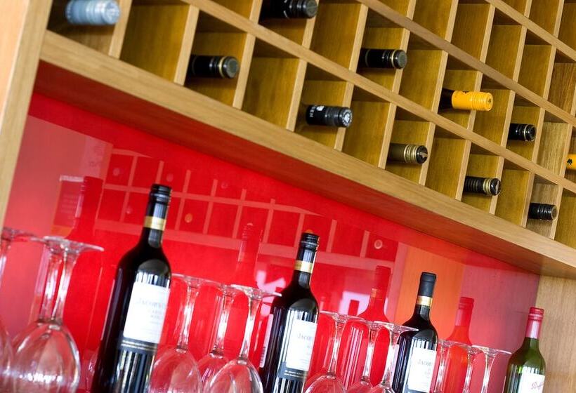 Pier Hotel Coffs Harbour