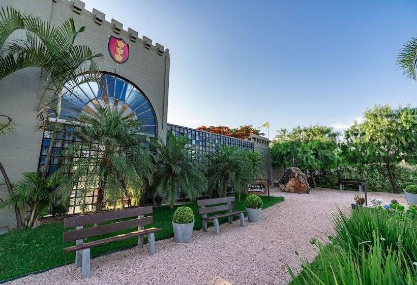 호텔 Pousada Camelot Inn