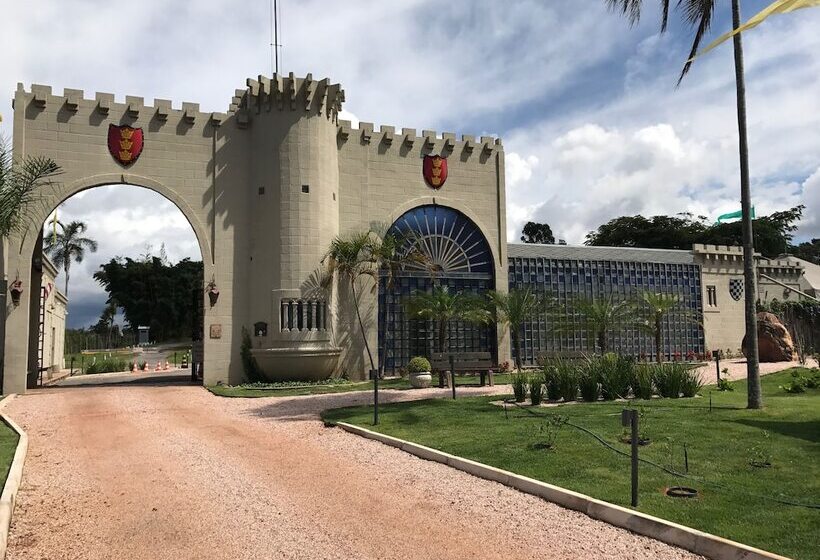 호텔 Pousada Camelot Inn