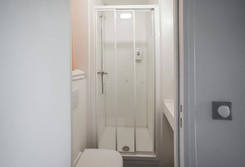 فندق Premiere Classe Troyes Sud Parc Saint Thibault