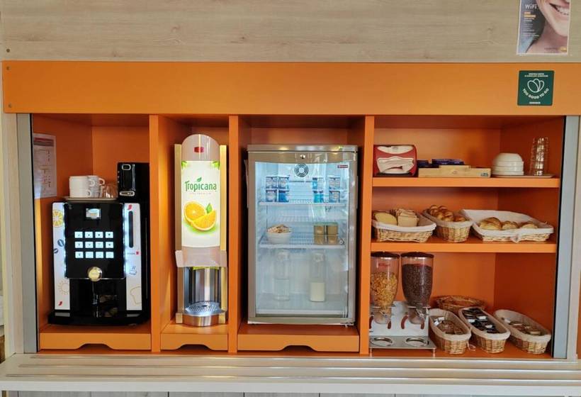 فندق Premiere Classe Troyes Sud Parc Saint Thibault