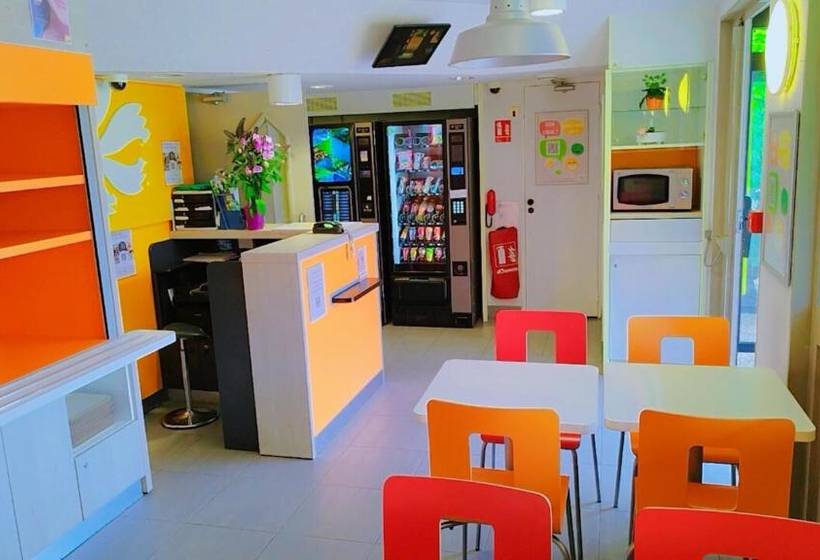 فندق Premiere Classe Troyes Sud Parc Saint Thibault