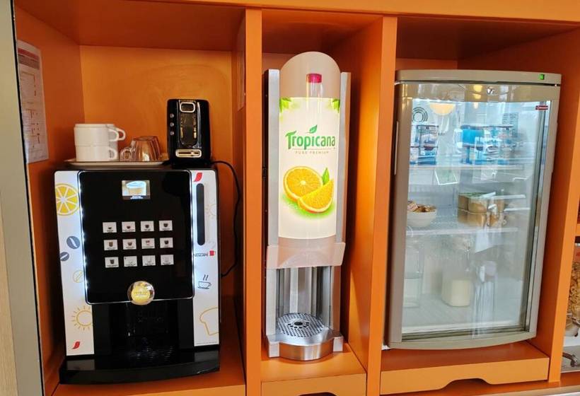 فندق Premiere Classe Troyes Sud Parc Saint Thibault