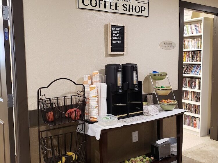 فندق Kindersley All Suites