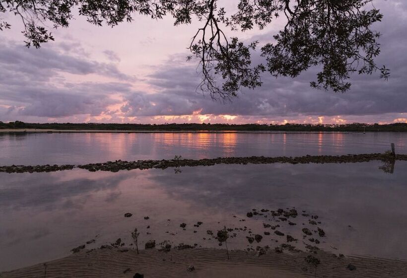 בית מלון כפרי Reflections Urunga   Holiday Park