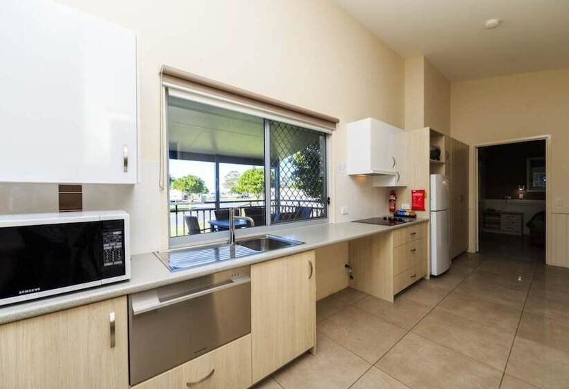 בית מלון כפרי Reflections Urunga   Holiday Park