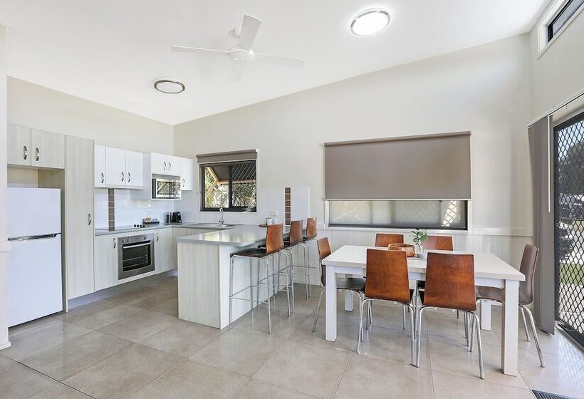 בית מלון כפרי Reflections Urunga   Holiday Park