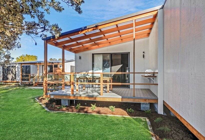 בית מלון כפרי Reflections Urunga   Holiday Park