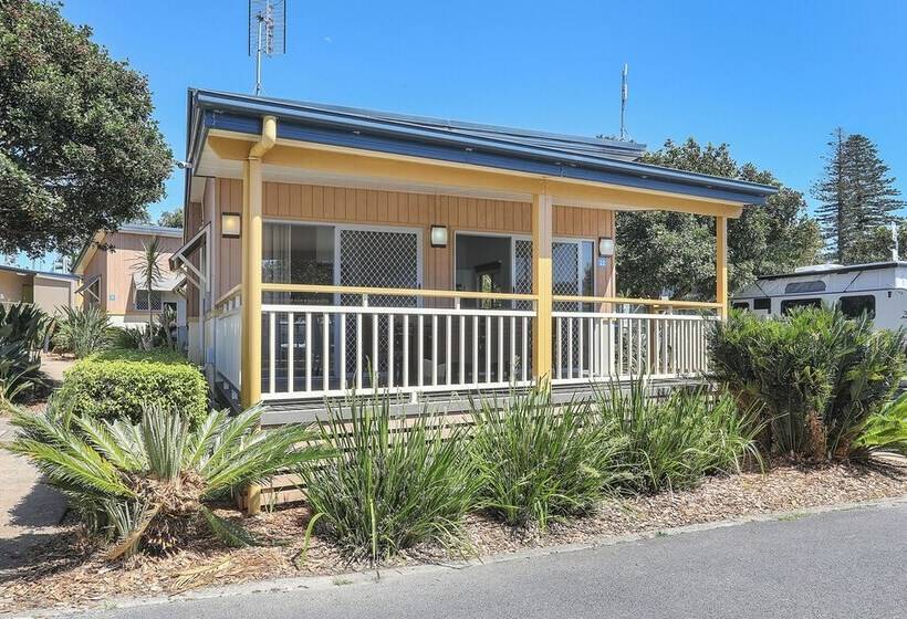 בית מלון כפרי Reflections Urunga   Holiday Park