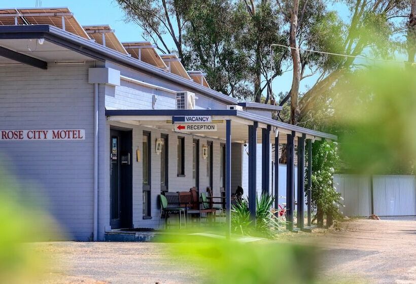 فندق Rose City Motor Inn