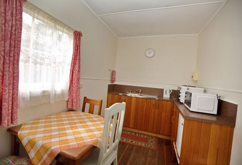 هتل Rosedale Cottages