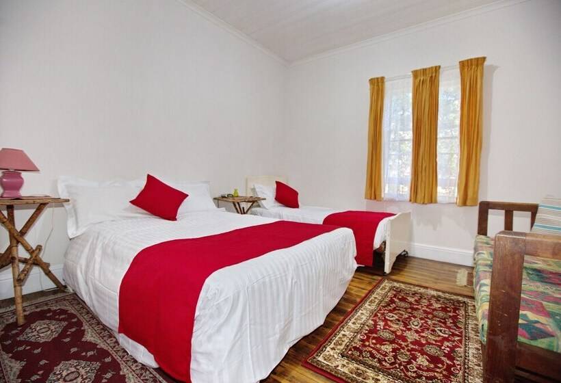 هتل Rosedale Cottages