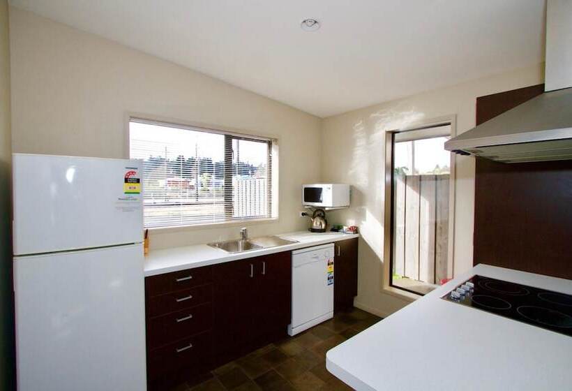 בית מלון כפרי Station Lodge