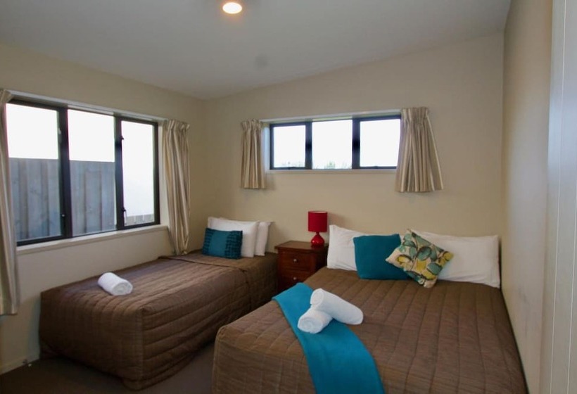 בית מלון כפרי Station Lodge