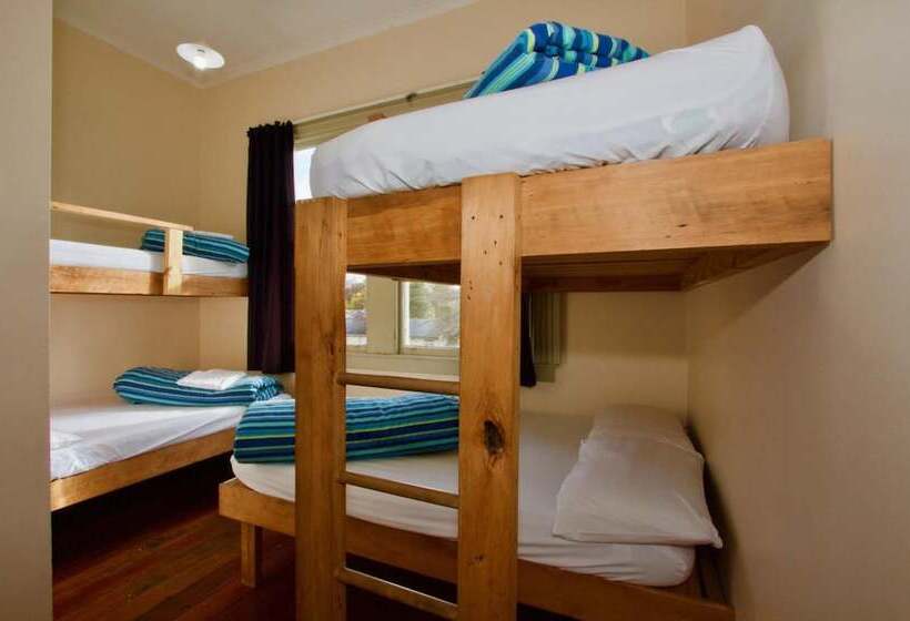 בית מלון כפרי Station Lodge