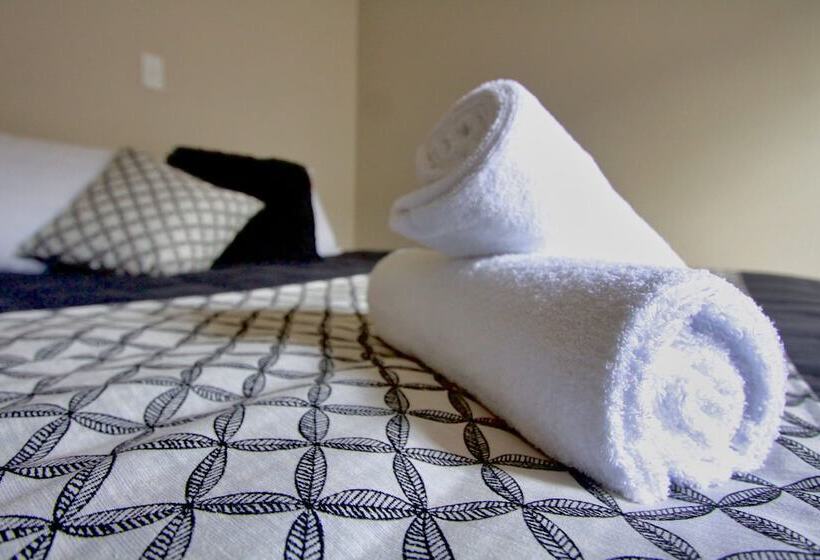 בית מלון כפרי Station Lodge