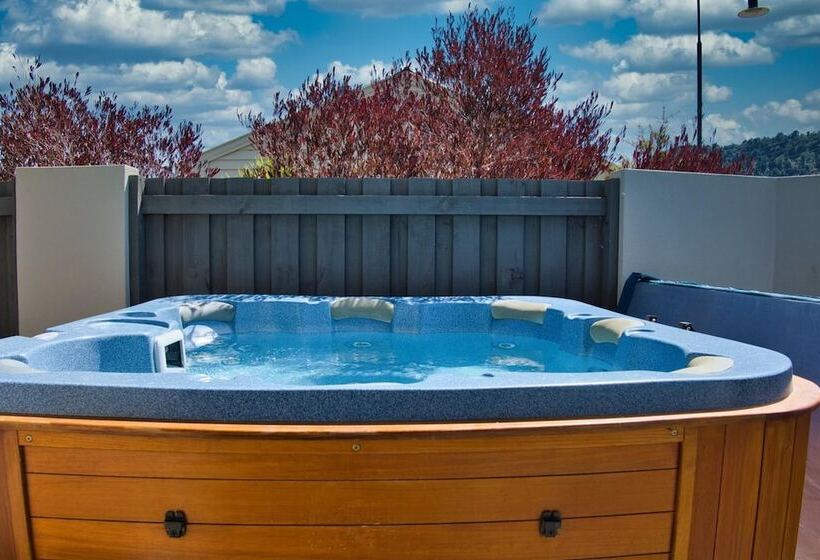 בית מלון כפרי Station Lodge