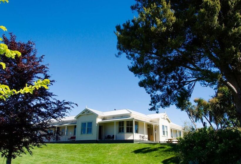 בית מלון כפרי Station Lodge