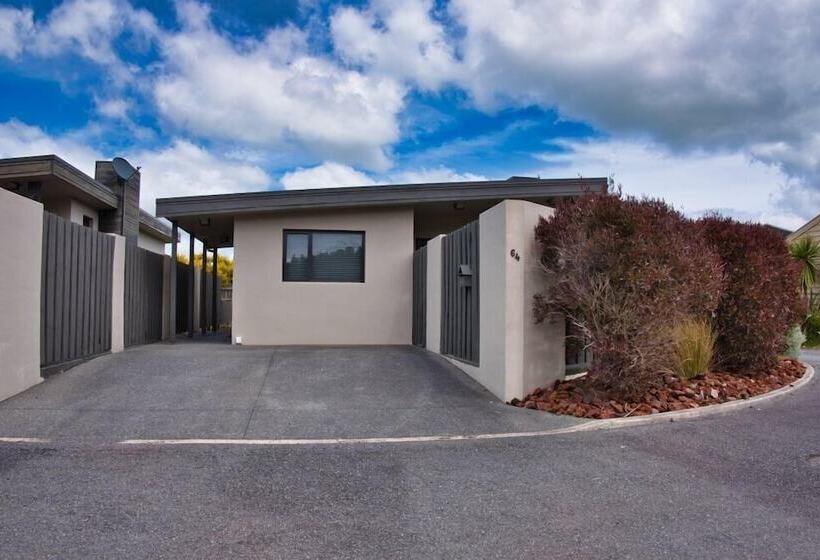 בית מלון כפרי Station Lodge