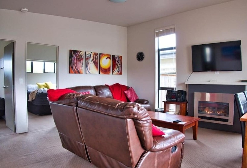 בית מלון כפרי Station Lodge