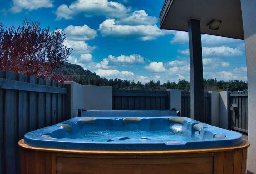 בית מלון כפרי Station Lodge