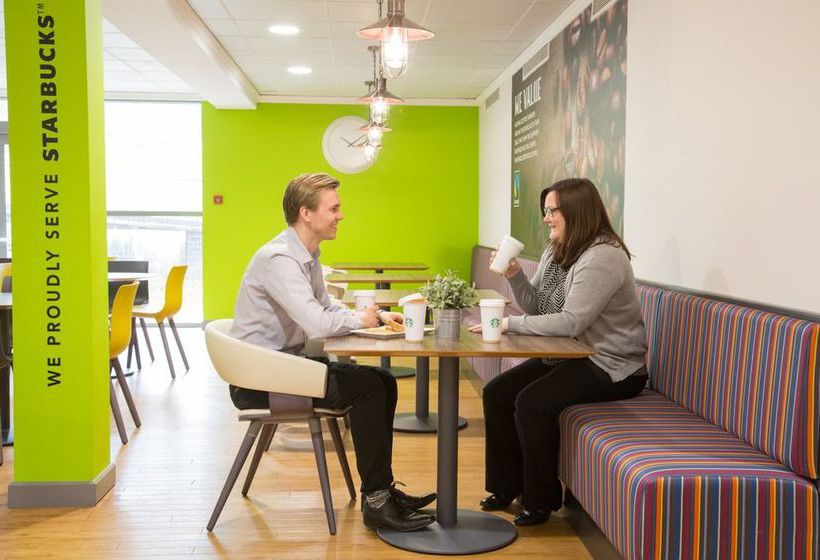 ホテル Telford University Rooms