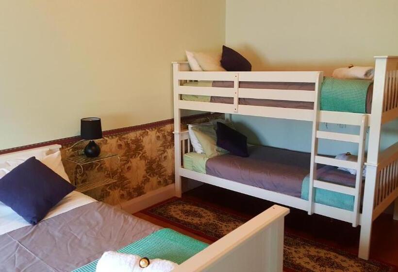 فندق The Bears Went Over The Mountain