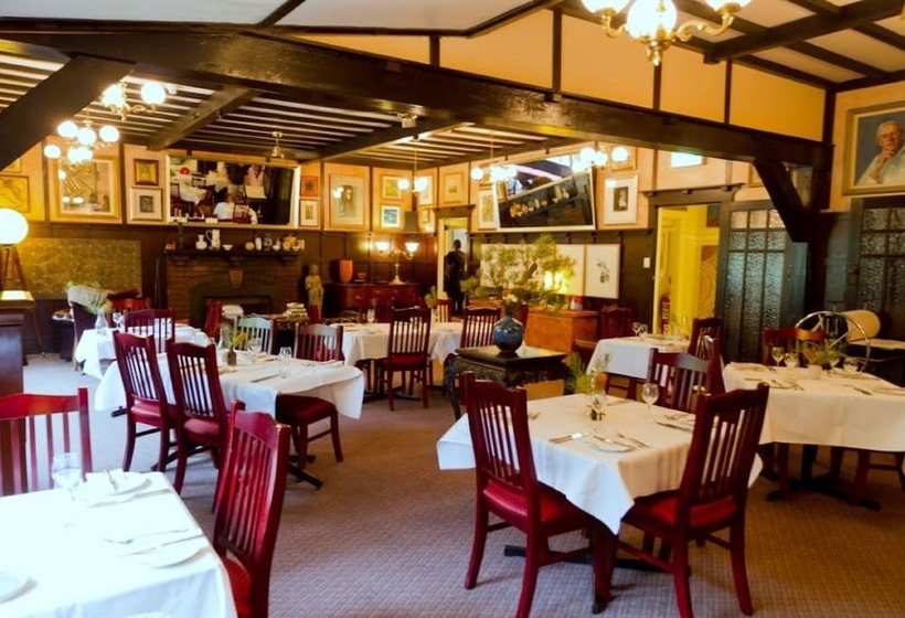 בית מלון כפרי The Chalet Guesthouse And Studio