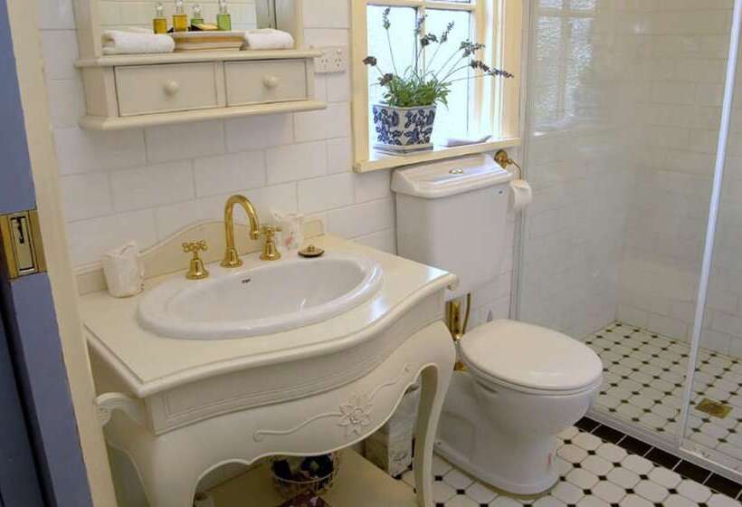 בית מלון כפרי The Chalet Guesthouse And Studio