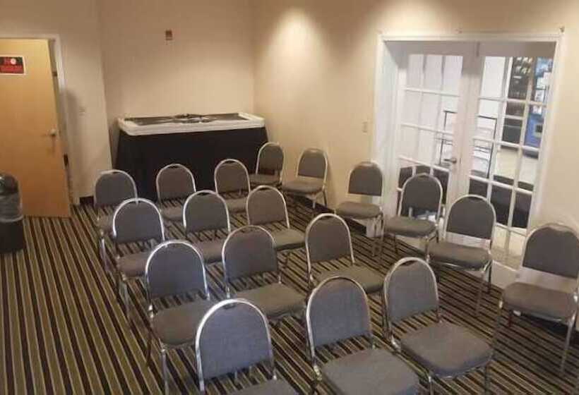 فندق The Rutledge Inn