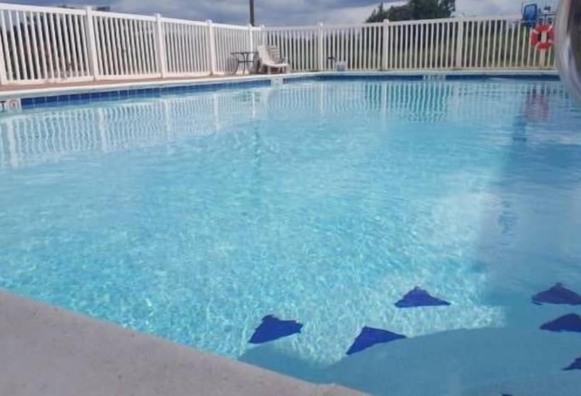 فندق The Rutledge Inn