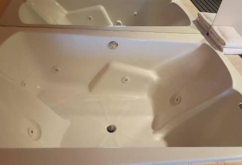 فندق The Rutledge Inn