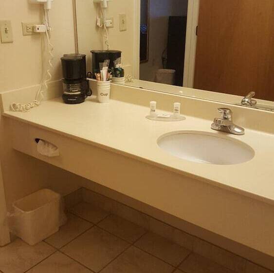 فندق The Rutledge Inn