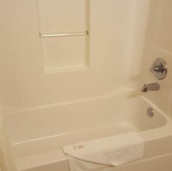 فندق The Rutledge Inn